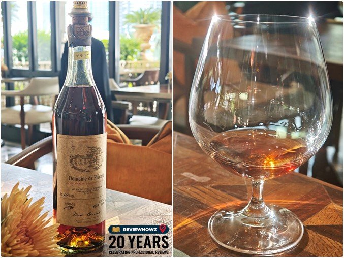 ขวดบรั่นดีอาร์มาญักเก่าแก่ Domaine de Pl?chat Bas Armagnac Vintage 1970 ขวดลิมิเต็ดหมายเลข 563 เสิร์ฟคู่กับแก้วบรั่นดีสเกิฟเตอร์สีอำพันเหลืองทอง ห้องอาหารเดอะ เวอรันดา โรงแรมแมนดาริน โอเรียนเต็ล กรุงเทพ ReviewNowz