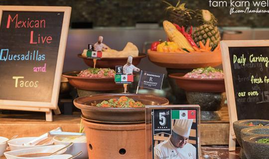 cover ~ * ~ * ~ * ~ * ~ .....Grand Buffet with 5 International Chef at Renaissance Bangkok Ratchaprasong  ....….~ * ~ * ~