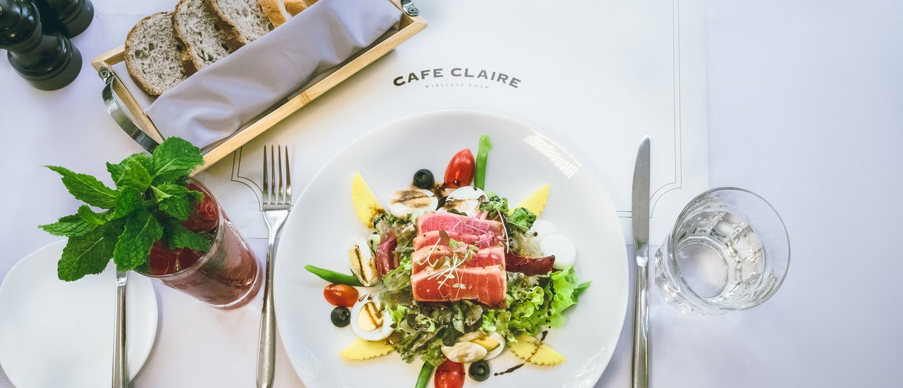 cover SOtraveler - Cafe Claire ร้านอาหารสไตล์ French Bistro Style Café บนถนนวิทยุ โดย Oriental Residence Bangkok