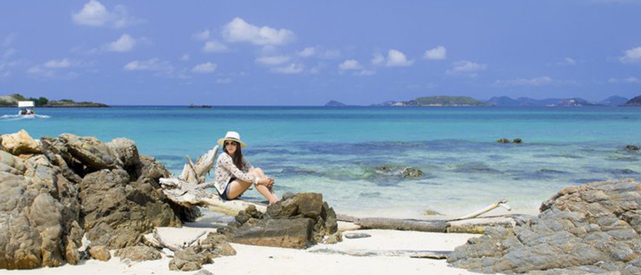 cover หลังจากที่มี "กล้อง" ไว้ในครอบครอง หัวใจก็ถูกจับจองให้ออกไป "เที่ยวถ่ายภาพ"