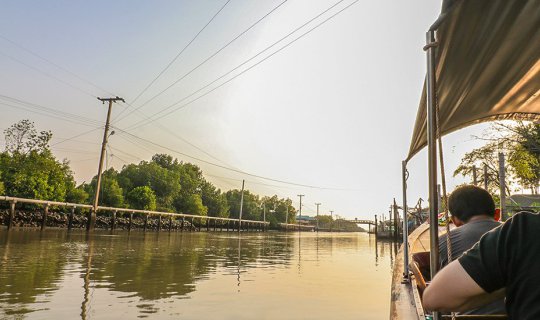 cover นั่งเรือหางยาว ชมวิวสุดชิลล์ ดูพระอาทิตย์ตกดิน ณ จุดชมวิวทะเลกรุงเทพฯ @ บางขุนเทียน สัมผัสบรรยากาศสุดโรแมนติก