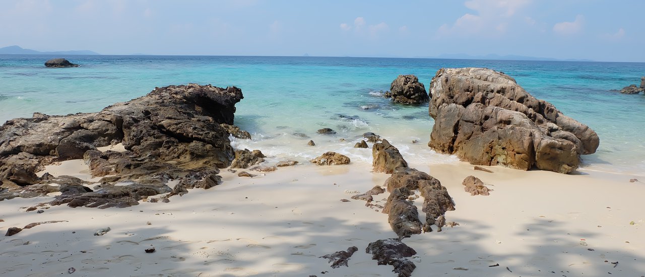 cover ล่องเรือใบไปเกาะไม้ท่อน (Honeymoon Island) By Catamaran