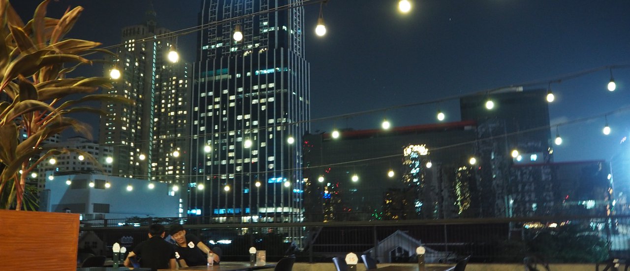 cover Octagon Bar : Rooftop นั่งชิลล์ใจกลางเมือง