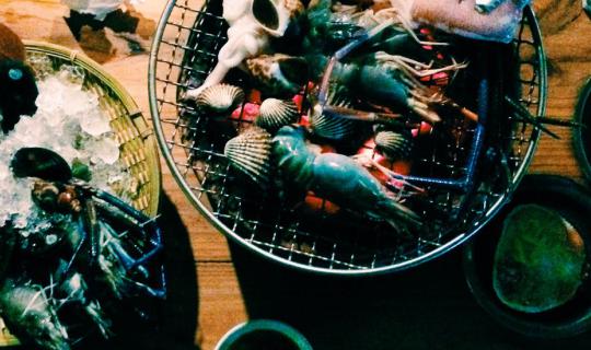Cover BAMBISTA_SUMMER STREET wonderful seafood restaurant...